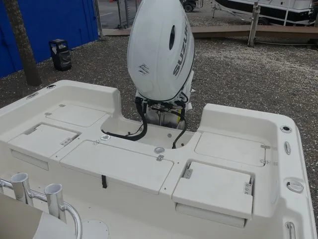 Slide: The Image of Bulls Bay 2200 XS 2026 - 22