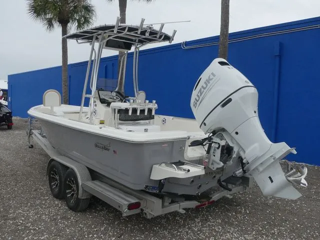 Slide: The Image of Bulls Bay 2200 XS 2026 - 6