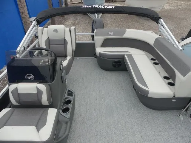 Slide: The Image of Sun Tracker Bass Buggy 16 XL Select 2026 - 12