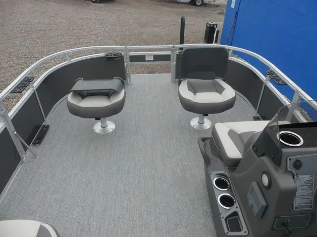 Slide: The Image of Sun Tracker Bass Buggy 16 XL Select 2026 - 13