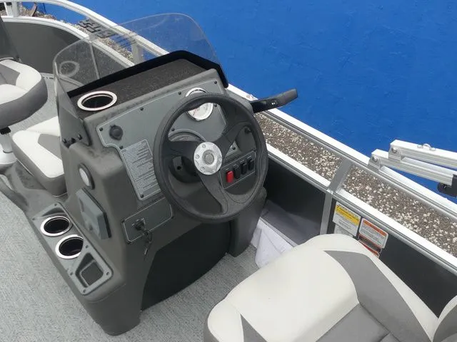 Slide: The Image of Sun Tracker Bass Buggy 16 XL Select 2026 - 16