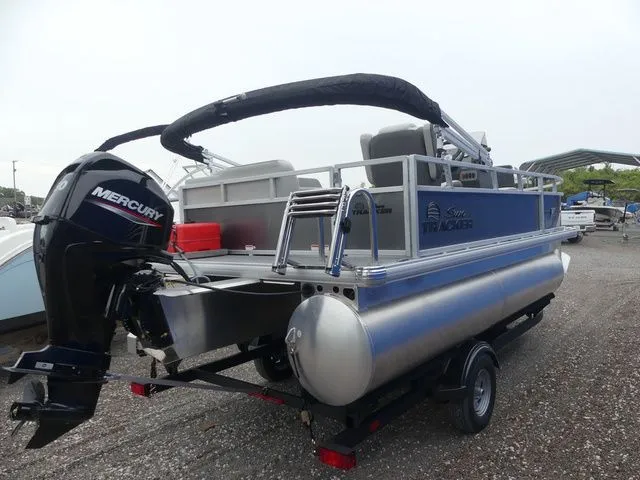 Slide: The Image of Sun Tracker Bass Buggy 16 XL Select 2026 - 4