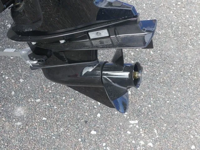 Slide: The Image of Tracker Pro Team 175 2026 - 12