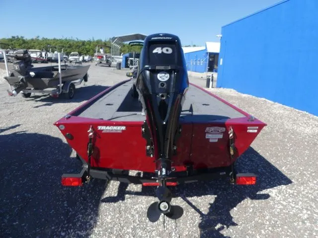 Slide: The Image of Tracker Panfish 17 2026 - 5