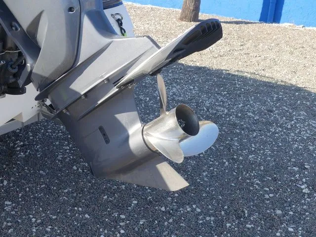 Slide: The Image of Hurricane SunDeck 2400 OB 2014 - 11