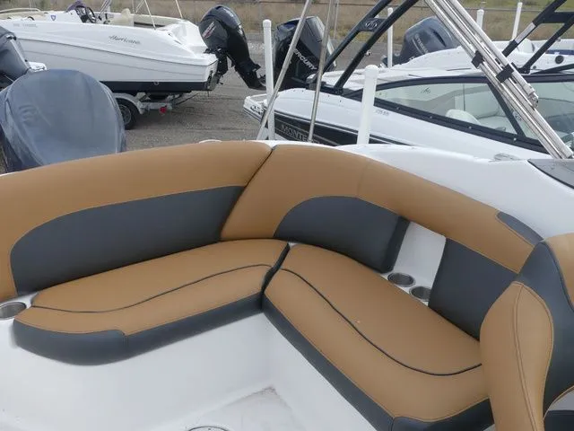 Slide: The Image of Hurricane SunDeck 2400 OB 2014 - 23