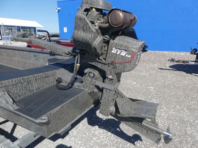 Slide: The Image of Gator-Tail Extreme Series 48" x 18' 2025 - 9