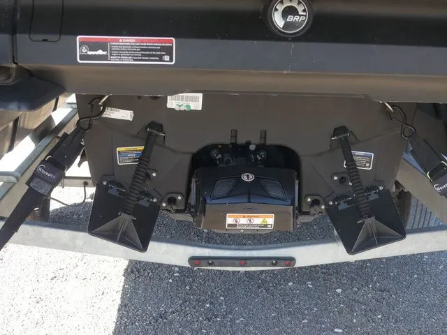 Slide: The Image of Sea-Doo Switch Sport 21 2023 - 10