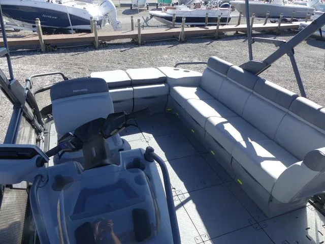 Slide: The Image of Sea-Doo Switch Sport 21 2023 - 11