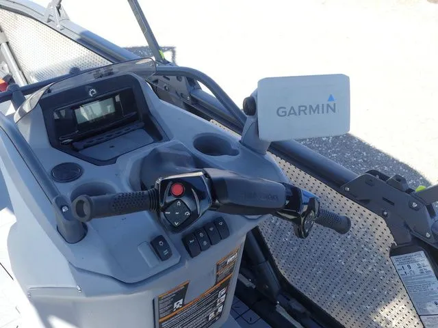 Slide: The Image of Sea-Doo Switch Sport 21 2023 - 12