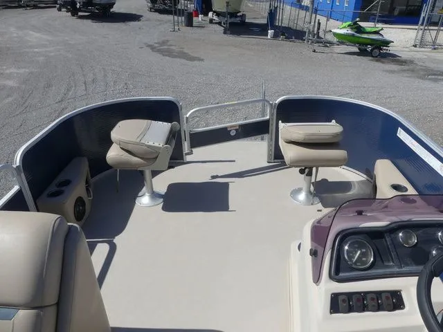 Slide: The Image of Godfrey SW 2086 BF 2020 - 15