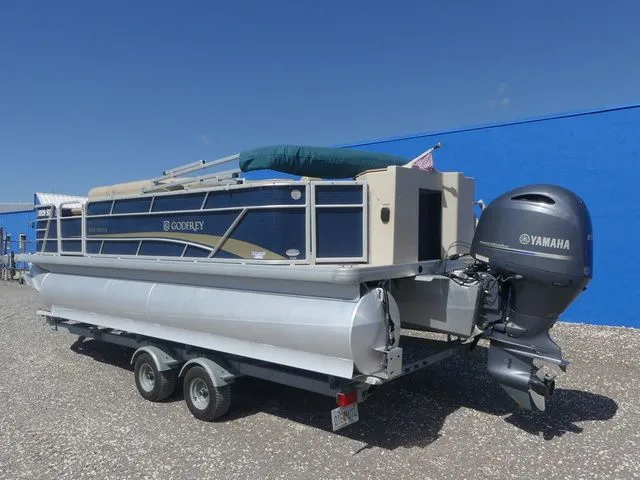 Slide: The Image of Godfrey SW 2086 BF 2020 - 6