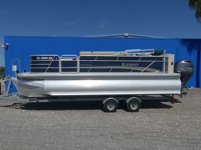 Slide: The Image of Godfrey SW 2086 BF 2020 - 7