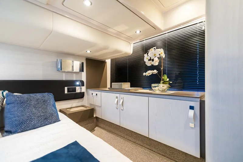 Slide: The Image of Luxurious interior of 2020 Azimut AZ 50-Fly yacht with modern decor and elegant furnishings. - 29