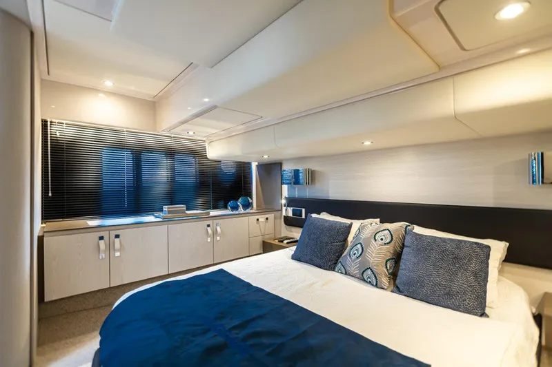 Slide: The Image of Luxurious bedroom interior of 2020 Azimut AZ 50-Fly yacht with modern decor. - 31
