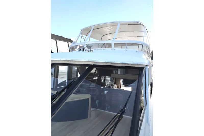 Slide: The Image of Canoe Cove 50 Pilothouse Luxury Yacht 2002 - 80