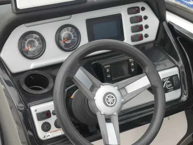 Slide: The Image of Yamaha AR210 2021 - 16