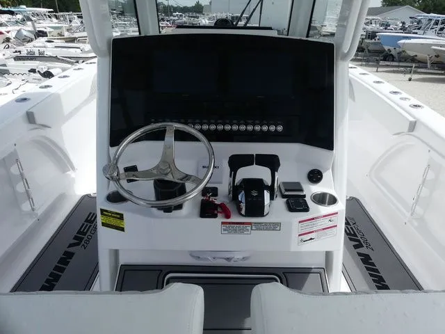 Slide: The Image of Twin Vee 280 GFX2 CC 2026 - 12