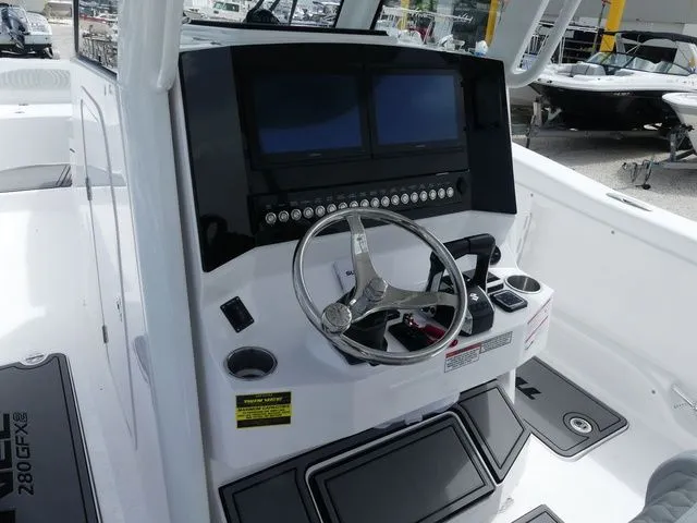 Slide: The Image of Twin Vee 280 GFX2 CC 2026 - 11