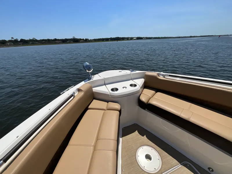 Slide: The Image of Sea Ray SLX 400 Outboard 2026 - 45