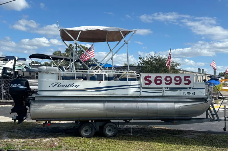The Image of 2005 Bentley Pontoons 200 Fish for sale, priced at $6995, displayed outdoors. - 1