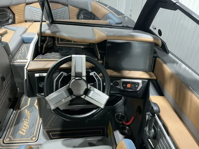 Slide: The Image of Tigé 25ZX 2025 - 11