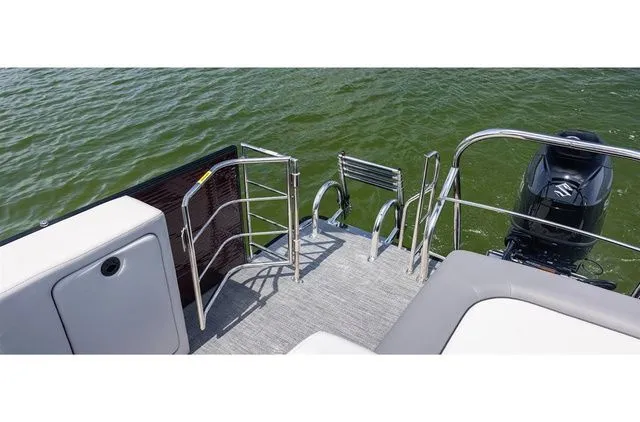 Slide: The Image of Sweetwater Sweetwater 2286 SFL 2023 - 13