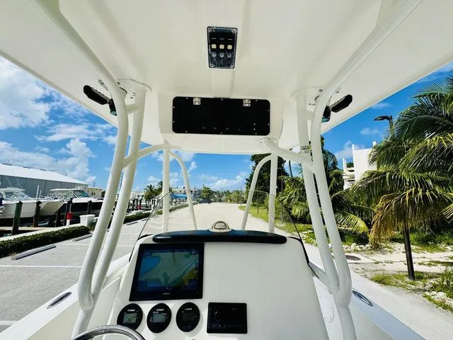 Slide: The Image of NauticStar 2500XS Offshore 2015 - 11