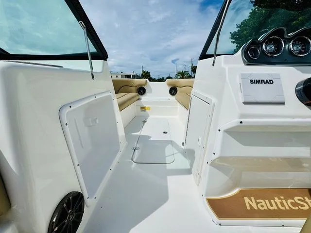 Slide: The Image of NauticStar 203 DC 2019 - 13