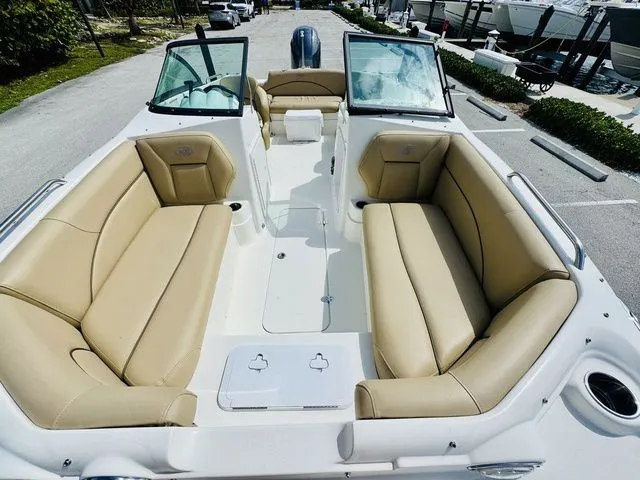 Slide: The Image of NauticStar 203 DC 2019 - 16