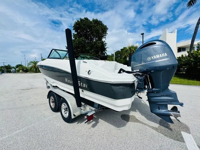 Slide: The Image of NauticStar 203 DC 2019 - 3