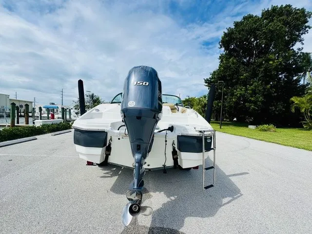 Slide: The Image of NauticStar 203 DC 2019 - 4