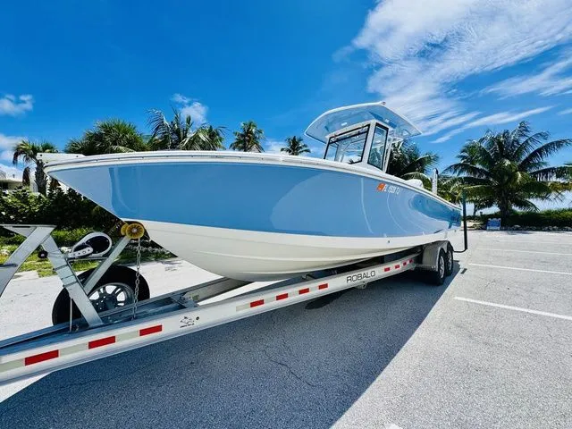 Slide: The Image of Robalo 266 Cayman 2023 - 2