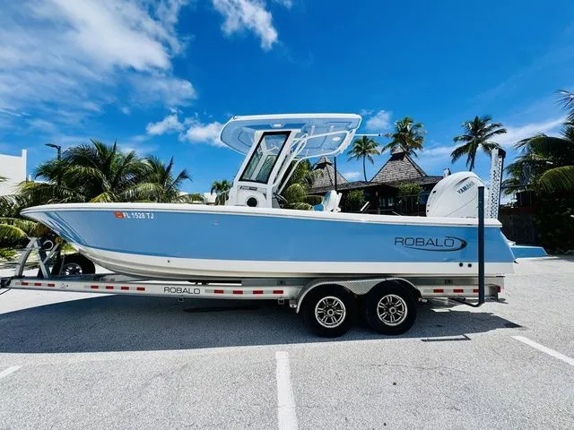 Slide: The Image of Robalo 266 Cayman 2023 - 3