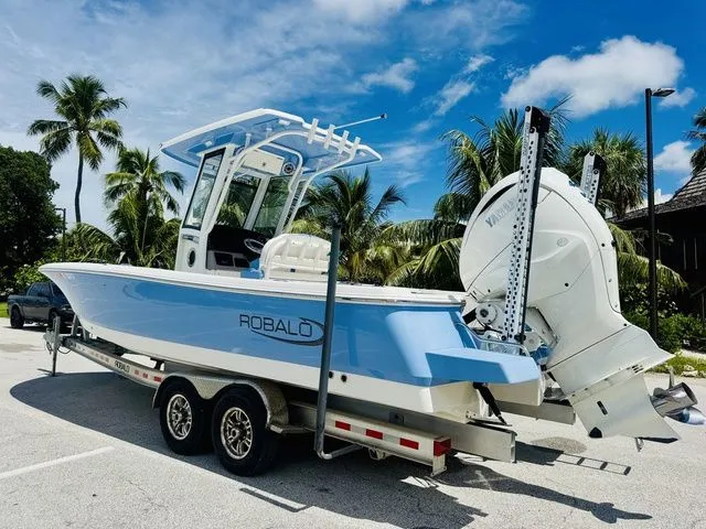 Slide: The Image of Robalo 266 Cayman 2023 - 4