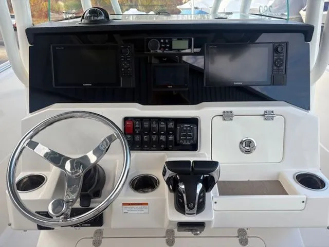 Slide: The Image of Sailfish 290 CC 2022 - 11