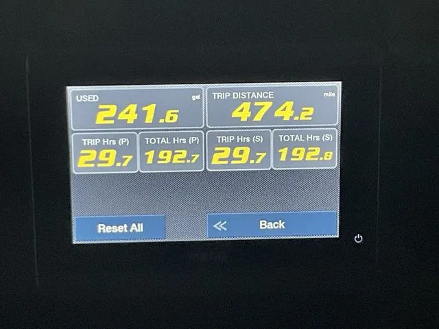 Slide: The Image of Sailfish 290 CC 2022 - 13