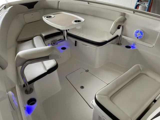 Slide: The Image of Sailfish 290 CC 2022 - 7