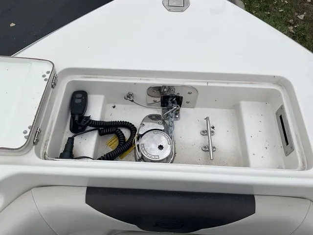 Slide: The Image of Sailfish 290 CC 2022 - 8