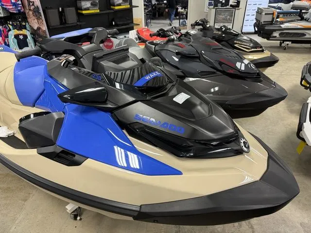 Slide: The Image of Sea-Doo Wake 2026 - 7