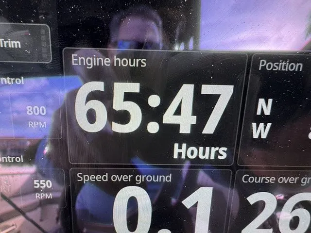 Slide: The Image of Sea Ray SDX 270 Outboard 2023 - 12