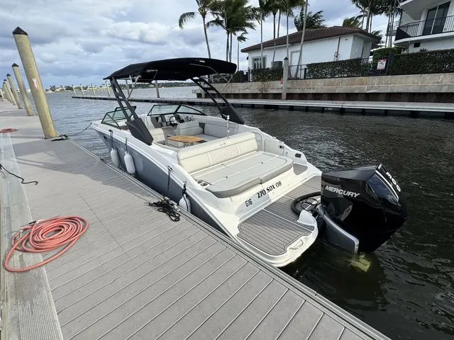 Slide: The Image of Sea Ray SDX 270 Outboard 2023 - 25