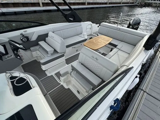 Slide: The Image of Sea Ray SDX 270 Outboard 2023 - 28