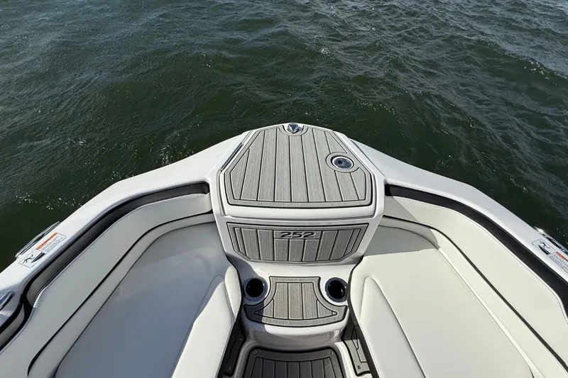 Slide: The Image of Yamaha 252SE 2026 - 26