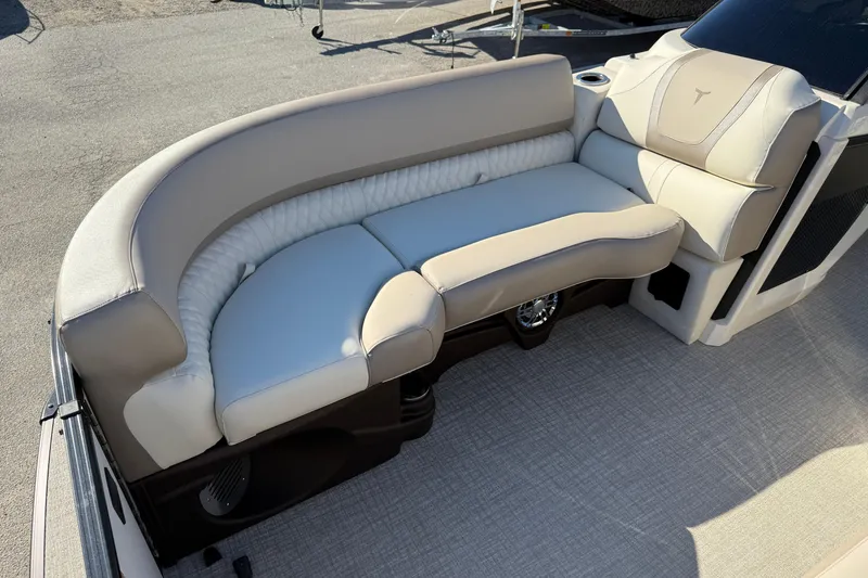 Slide: The Image of 2026 Tahoe Pontoon Cascade Quad Lounger Windshield with luxurious seating and modern design. - 10