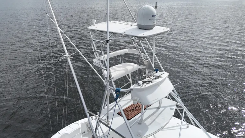 Slide: The Image of Out Island 38 Express 2006 - 51