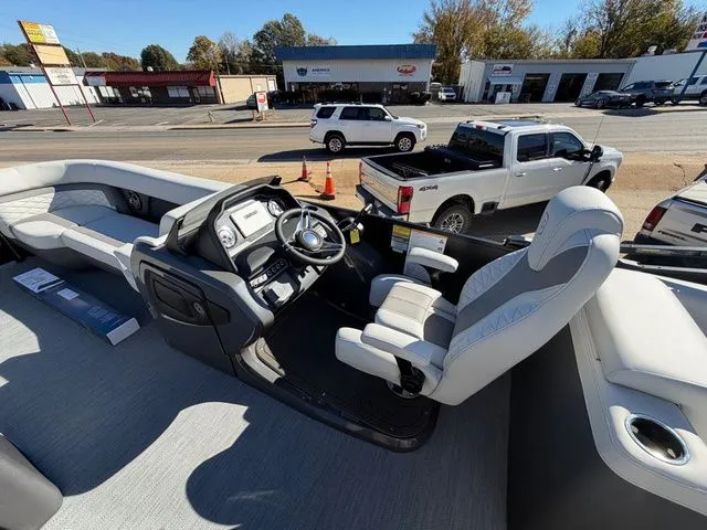 Slide: The Image of Godfrey Monaco 255 UCL - Yamaha 300 2026 - 8