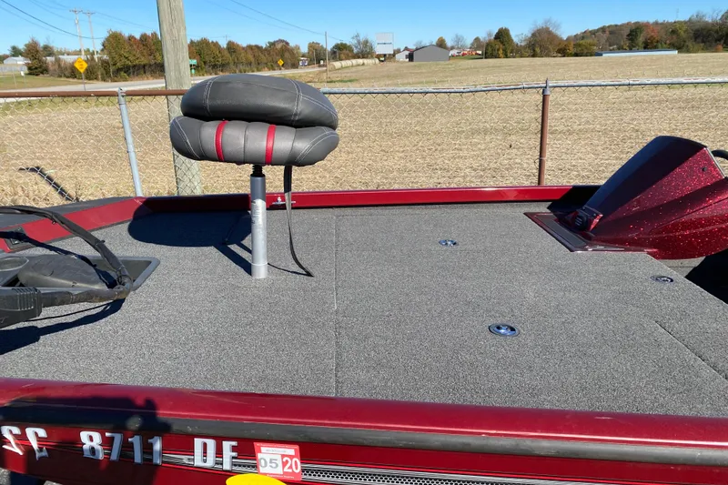 Slide: The Image of 2017 Ranger RT188 boat deck with seat and control panel, parked outdoors. - 19