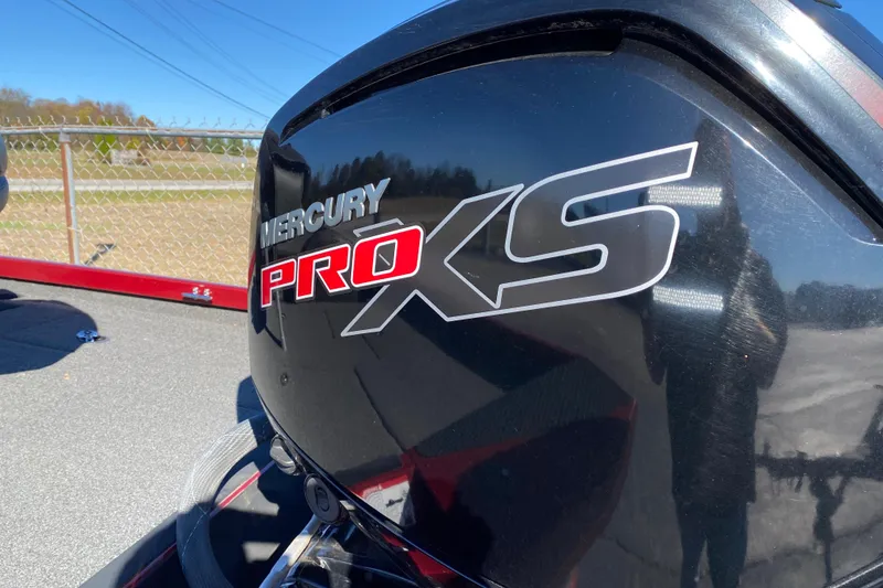Slide: The Image of Mercury Pro XS engine on 2017 Ranger RT188 boat, close-up view. - 40