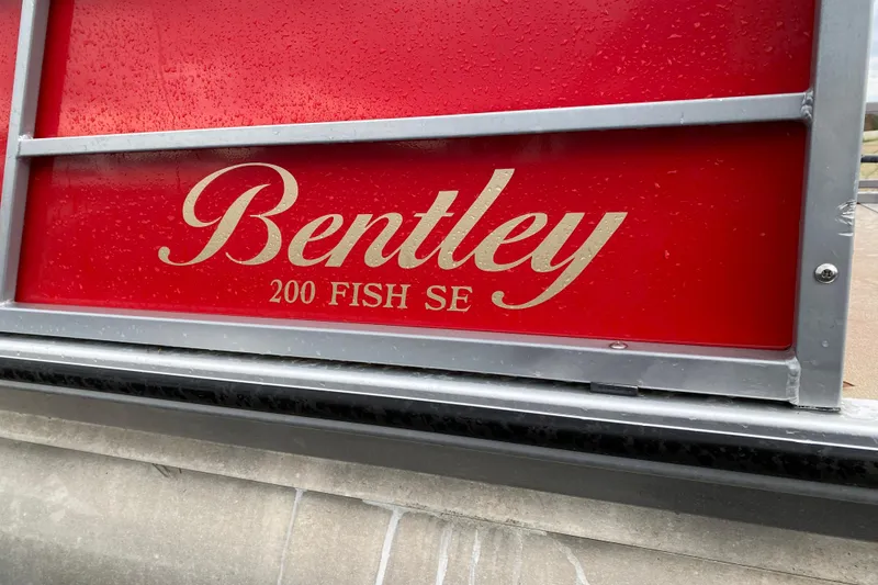 Slide: The Image of 2018 Bentley Pontoons 200 Fish SE logo on red background. - 8